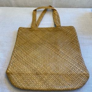 Tan Tote Woven Bag Purse Straw beach bag.